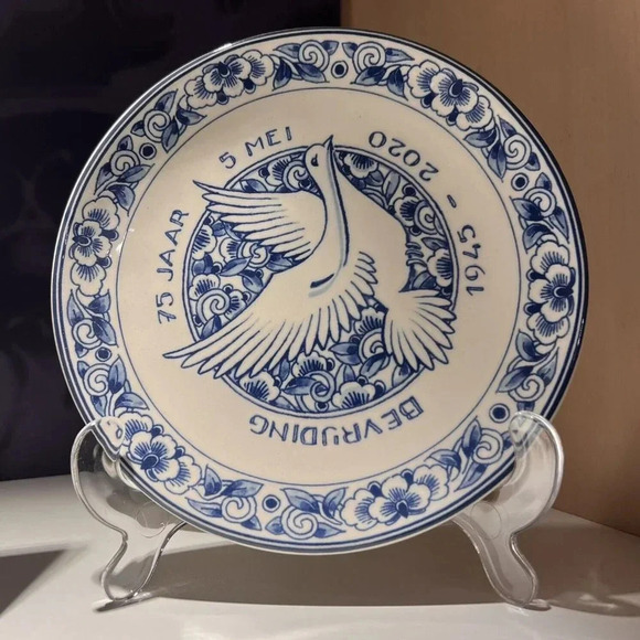 Royal Delft Blue & White 8” Plate 75th Anniversary Netherlands Liberation WWII - Picture 2 of 5